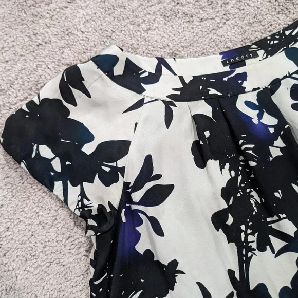 Theory Natasha Silk Floral Blouse Size Small - Picture 3 of 7